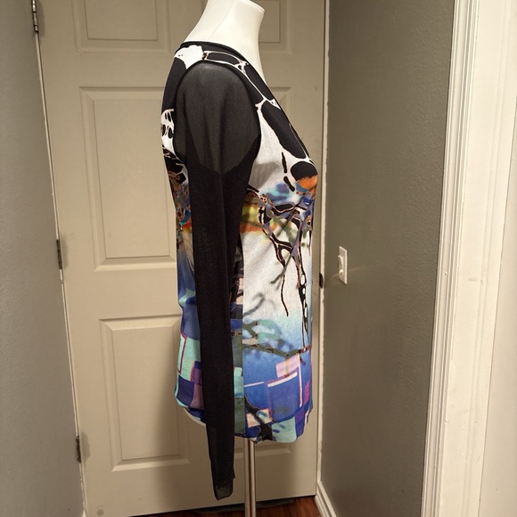 Petit Pois by Viviana G Mesh long sleeve top with bold graphic print - Picture 2 of 9